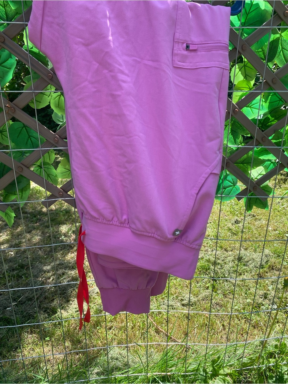 Pink FIGS XL